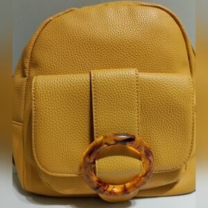 Yellow‎ purse knapsack